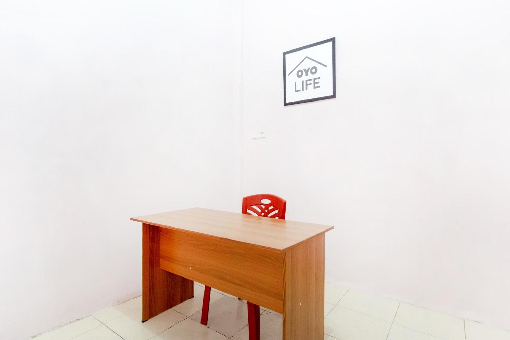 Oyo Life 1839 Samantha Kost Hotel Medan Exterior photo