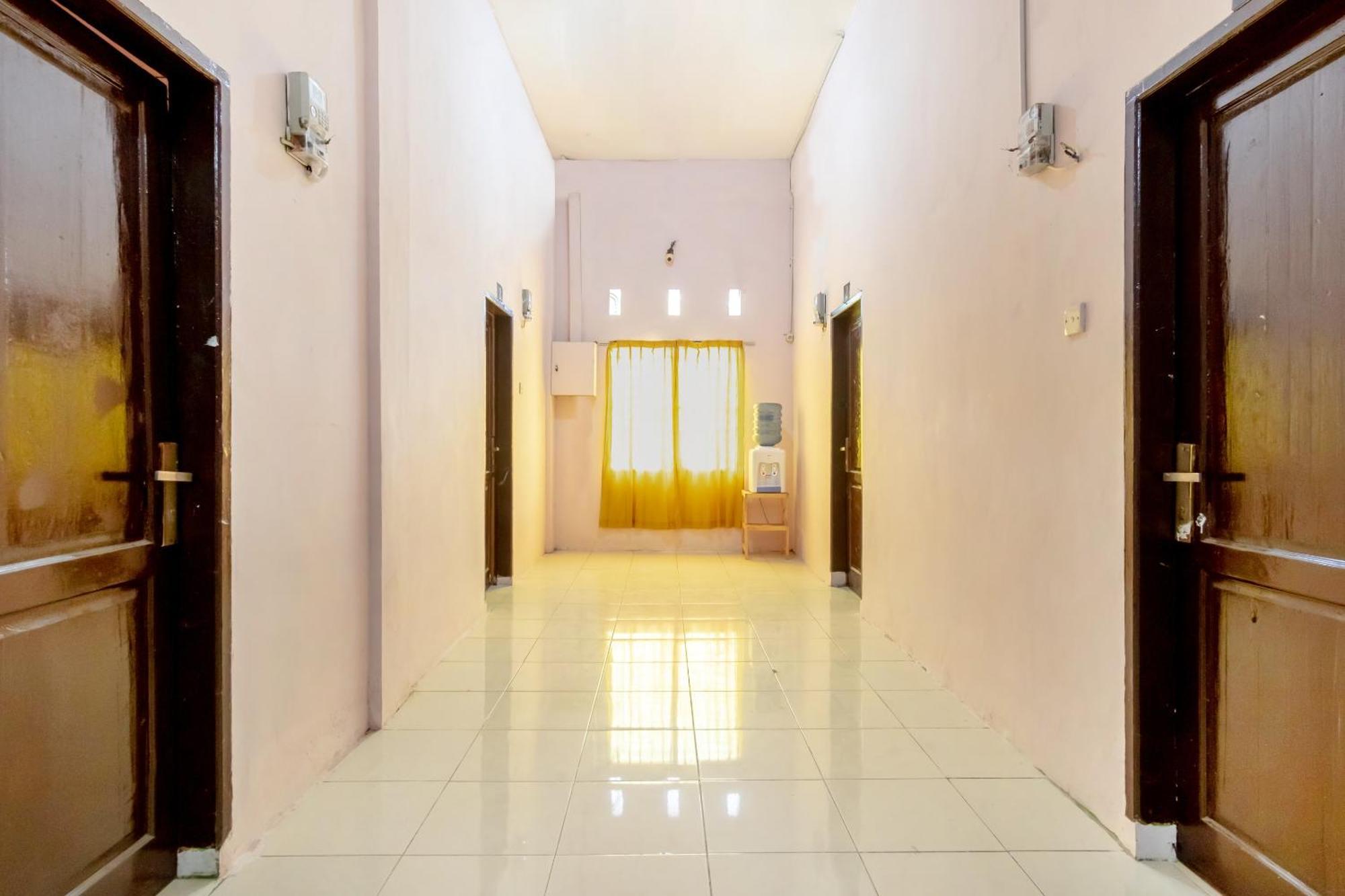 Oyo Life 1839 Samantha Kost Hotel Medan Exterior photo